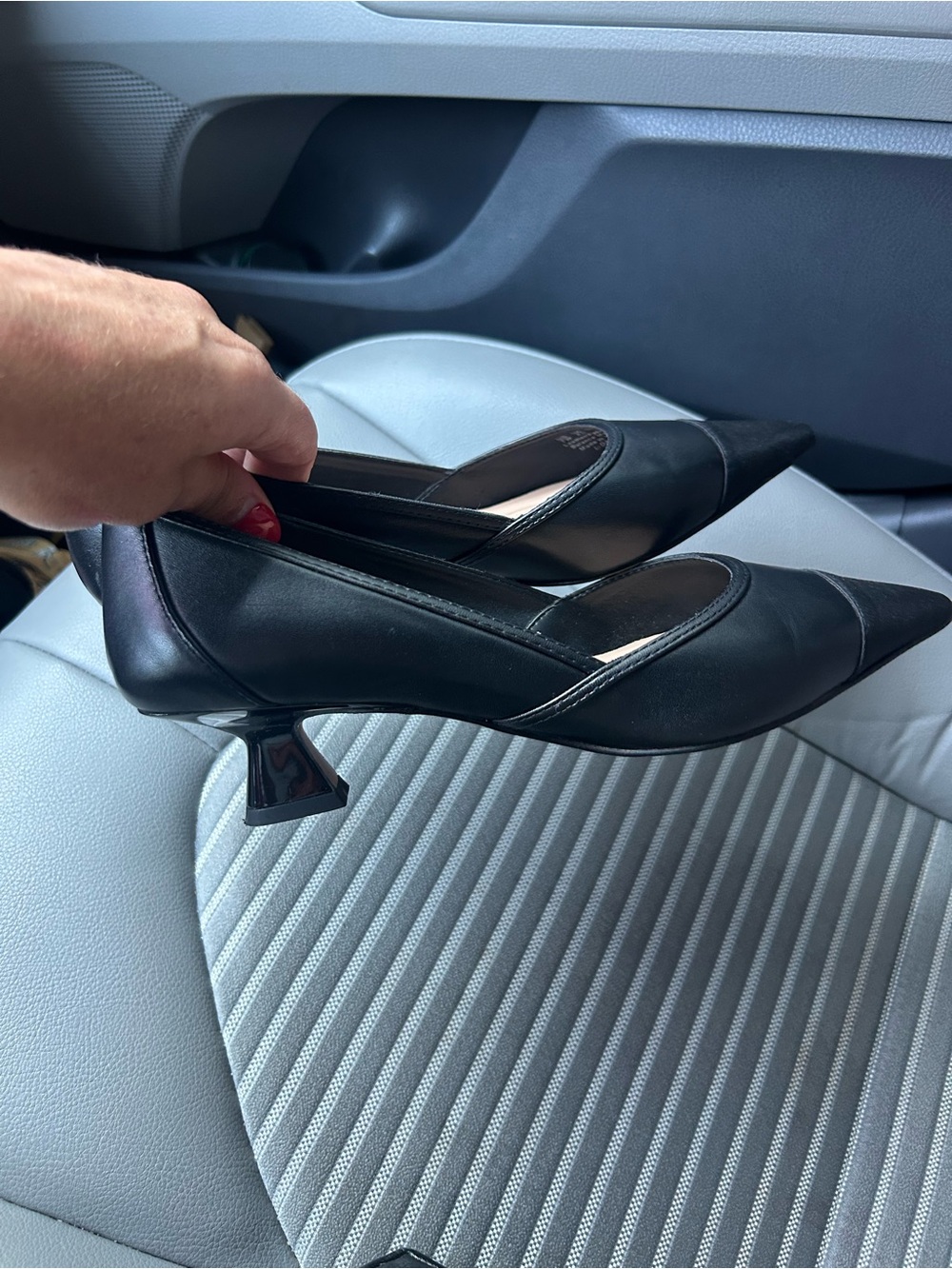 Franco Sarto Darcy black leather kitten heel pumps 7W - Picture 4 of 9